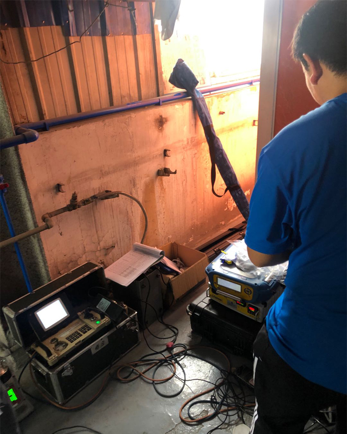 我司與北京譜尼用戶(hù)前往4s店噴漆車(chē)間測(cè)試