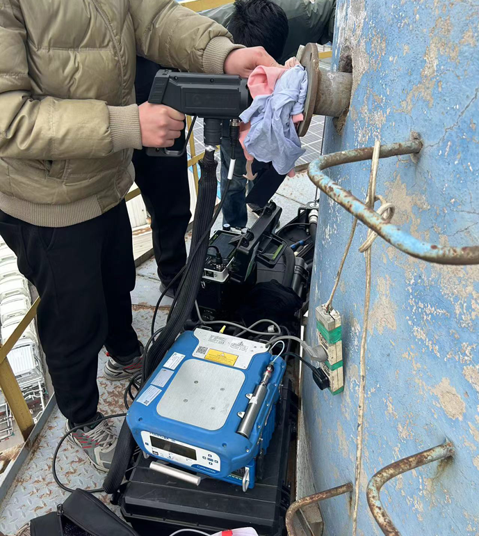 配合濰坊市站在機(jī)械公司進(jìn)行非甲烷總烴測試